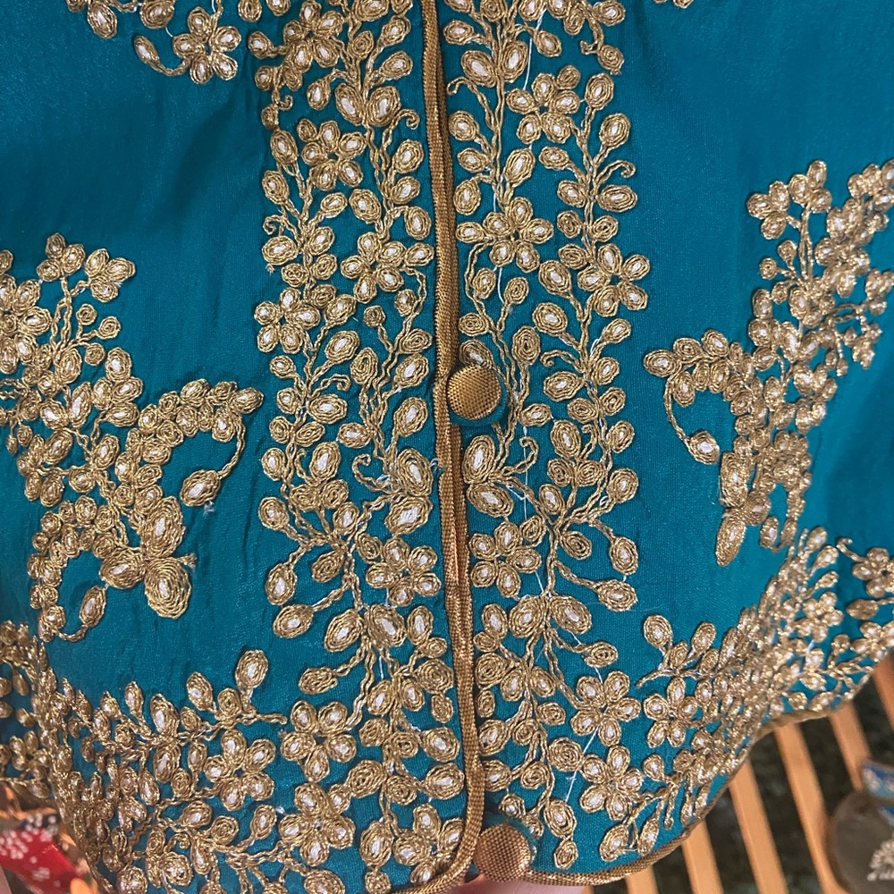 IMARA EMBROIDERED BLOUSE. Size- XL - Picture 7 of 10